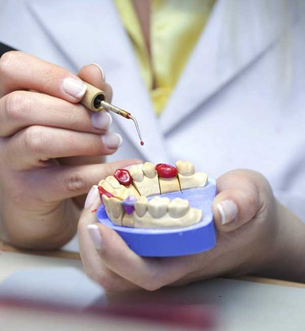 Zahnarzt [  Zahn Kronen Soest ] - Praxis Dr. Elke Hubiak